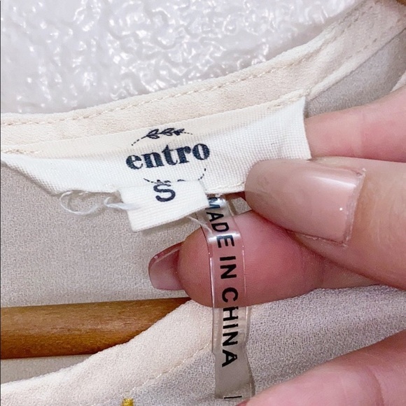 Entro White Cream Long Sleeve Floral Design Blouse - Picture 3 of 11